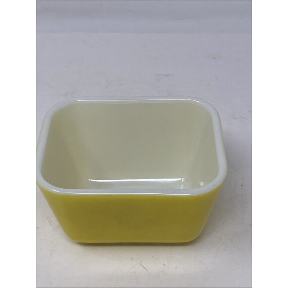 Vintage Pyrex Refrigerator Dish #501-B Yellow 1-1/2 Cup No Lid - Picture 2 of 10